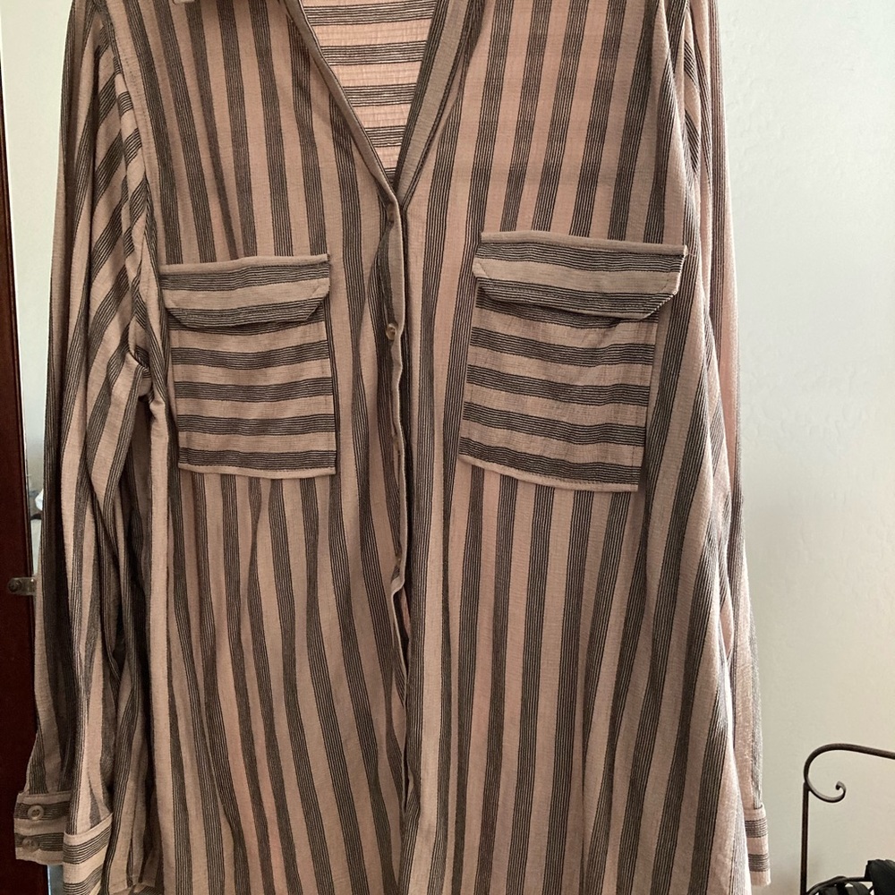 Women’s long sleeve blouse